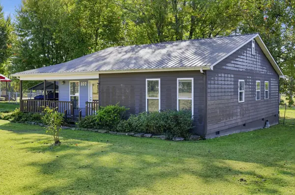 107 Bradley Dr, Madisonville, TN 37354