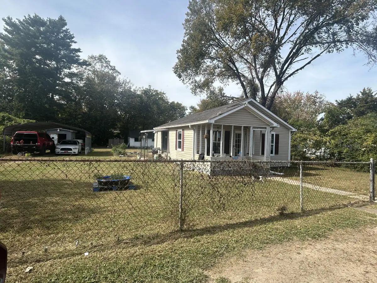 711 Henderson Avenue, Rossville, GA 30741 - #1