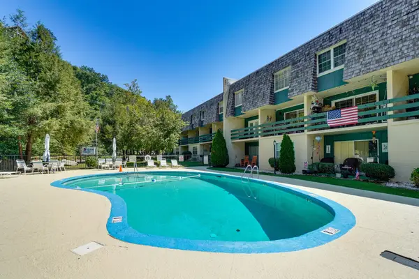 260 Roaring Fork Rd #208B, Gatlinburg, TN 37738