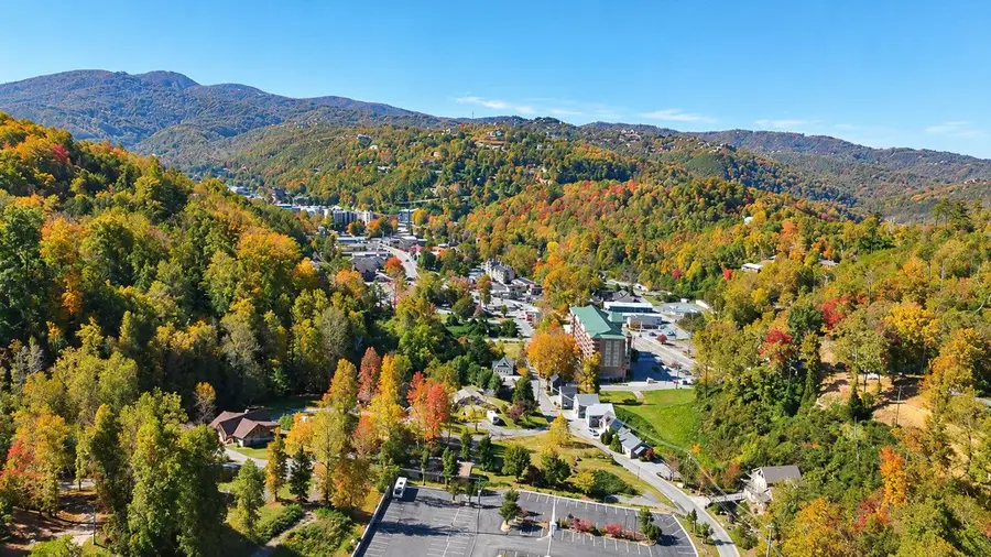 260 Roaring Fork Rd #208B, Gatlinburg, TN 37738 - #2
