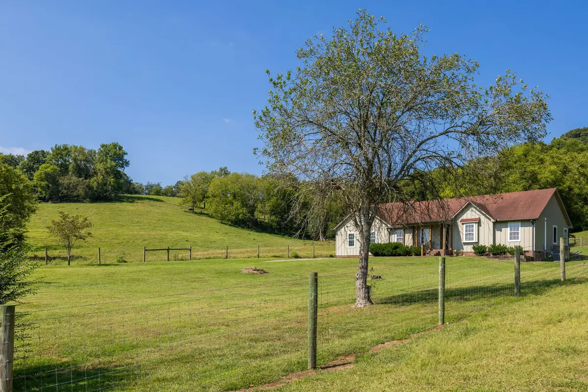 4283 Turkey Creek Rd, Williamsport, TN 38487 - #1