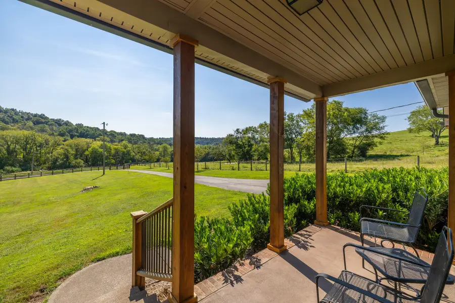 4283 Turkey Creek Rd, Williamsport, TN 38487 - #2