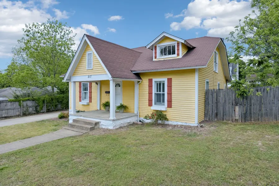 217 College Ave E, Carthage, TN 37030 - #2
