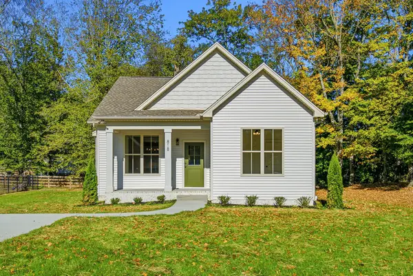 818 Cottonwood Ct, Springfield, TN 37172