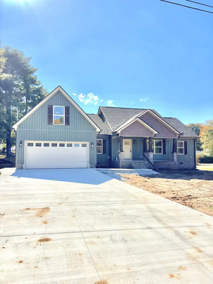 201 Hill St, Estill Springs, TN 37330 - #2