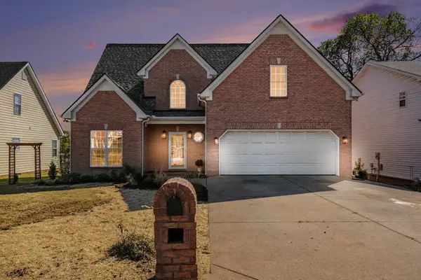 2361 Oak Hill Dr, Murfreesboro, TN 37130