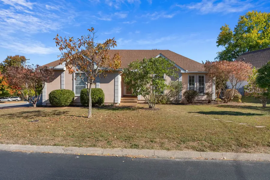6045 Bradford Hills Dr, Nashville, TN 37211 - #2