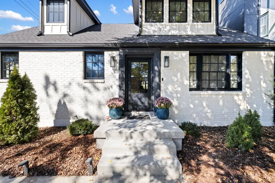 3910 Valley Rd, Nashville, TN 37205 - #3