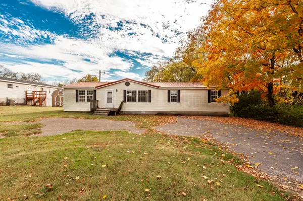225 Drivers Ln, Gallatin, TN 37066