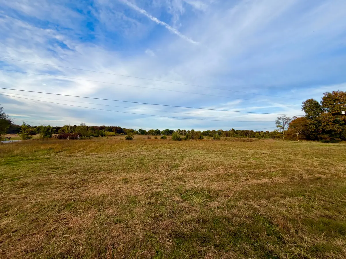 543 Whitaker Rd, Shelbyville, TN 37160 - #1