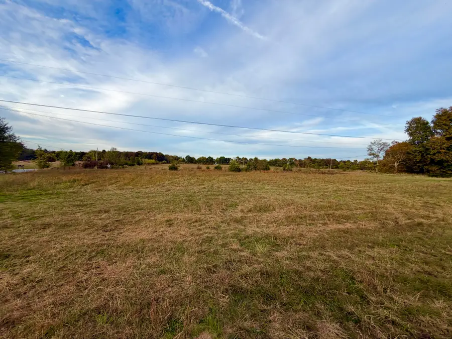 543 Whitaker Rd, Shelbyville, TN 37160 - #2