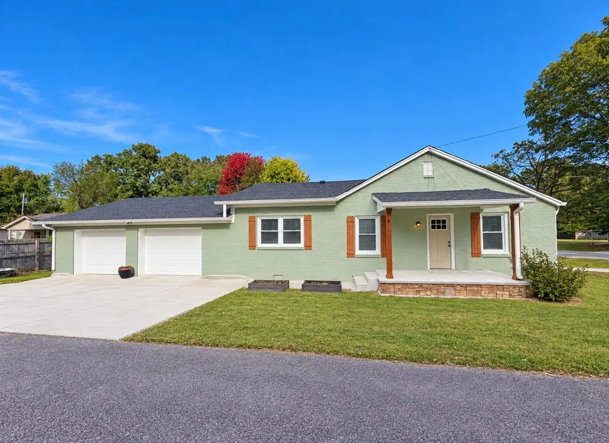 501 E Monroe St, Tullahoma, TN 37388 - #1