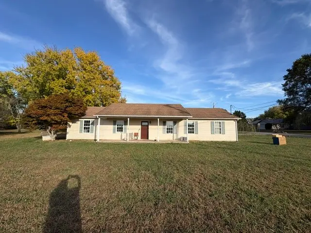 696 Halfmoon Rd, Winchester, TN 37398 - #2