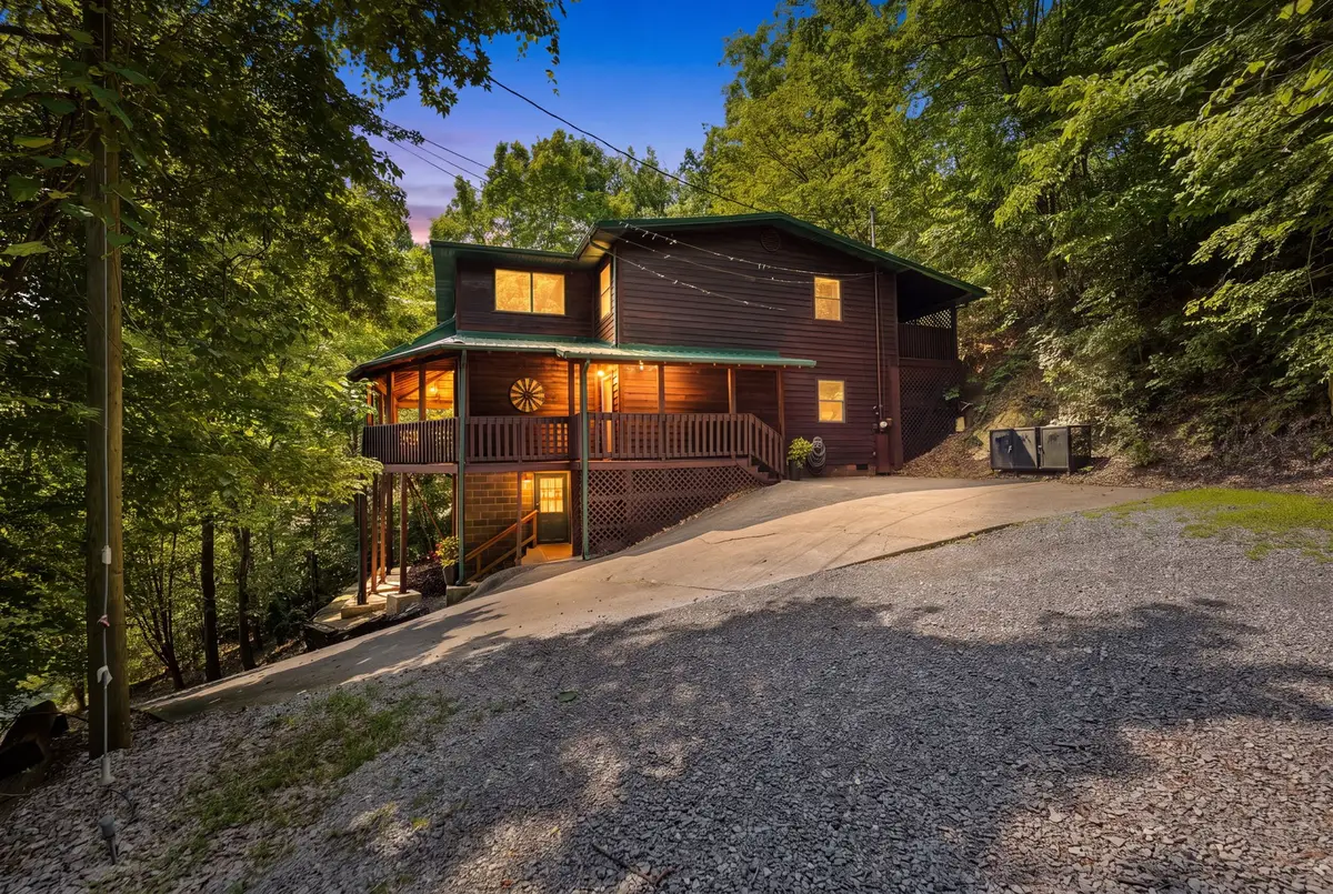 2202 Applewood Rd, Sevierville, TN 37862 - #1