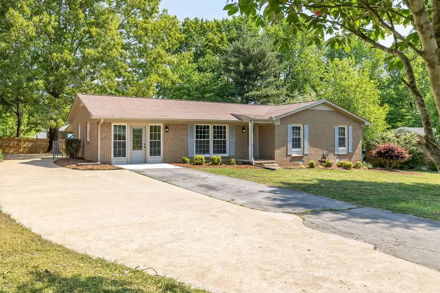 1606 Whippoorwill Dr, Lawrenceburg, TN 38464 - #3