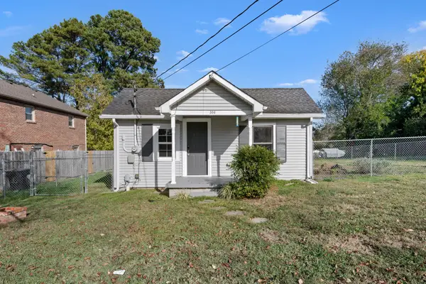 306 Peachtree St, Tullahoma, TN 37388