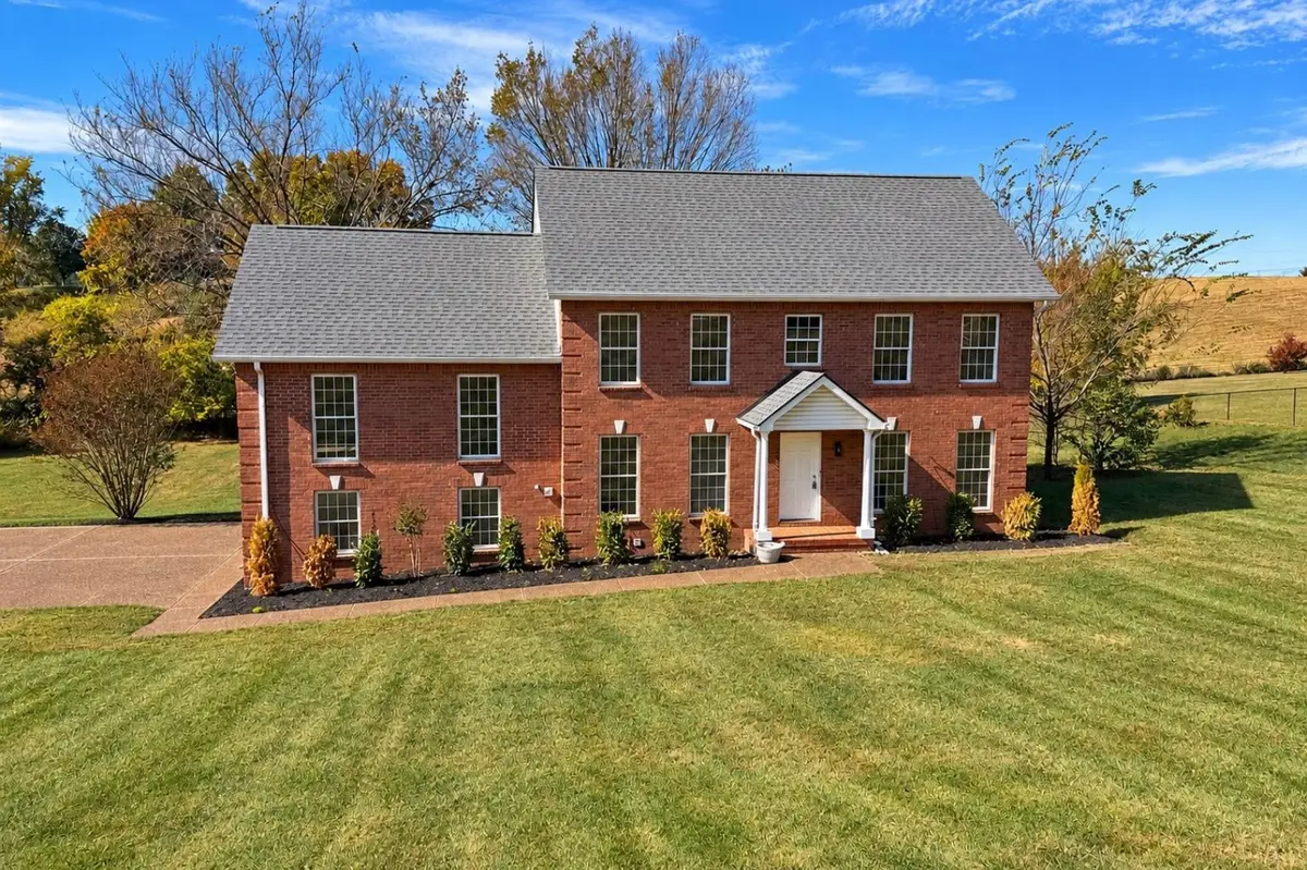 906 Gailynn Marie Dr, Mount Juliet, TN 37122 - #1