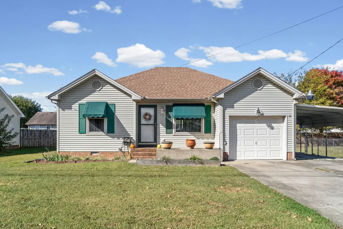 812 Brock Ave, Hopkinsville, KY 42240 - #1