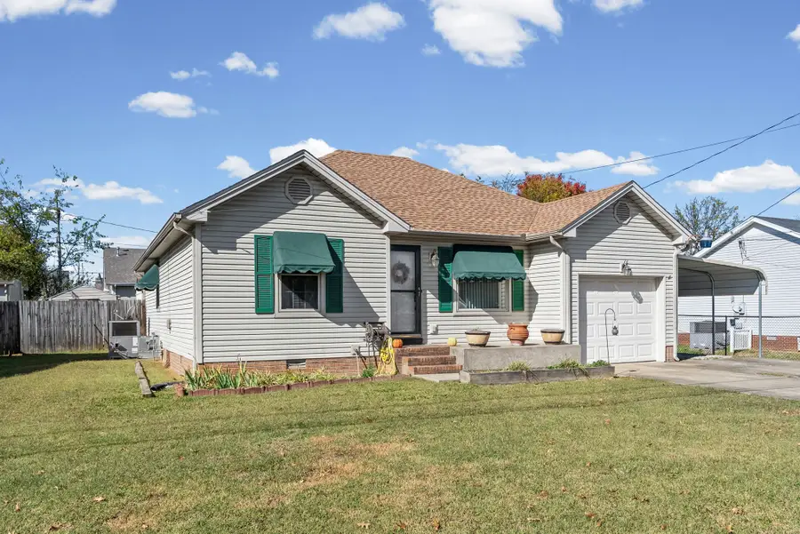 812 Brock Ave, Hopkinsville, KY 42240 - #3