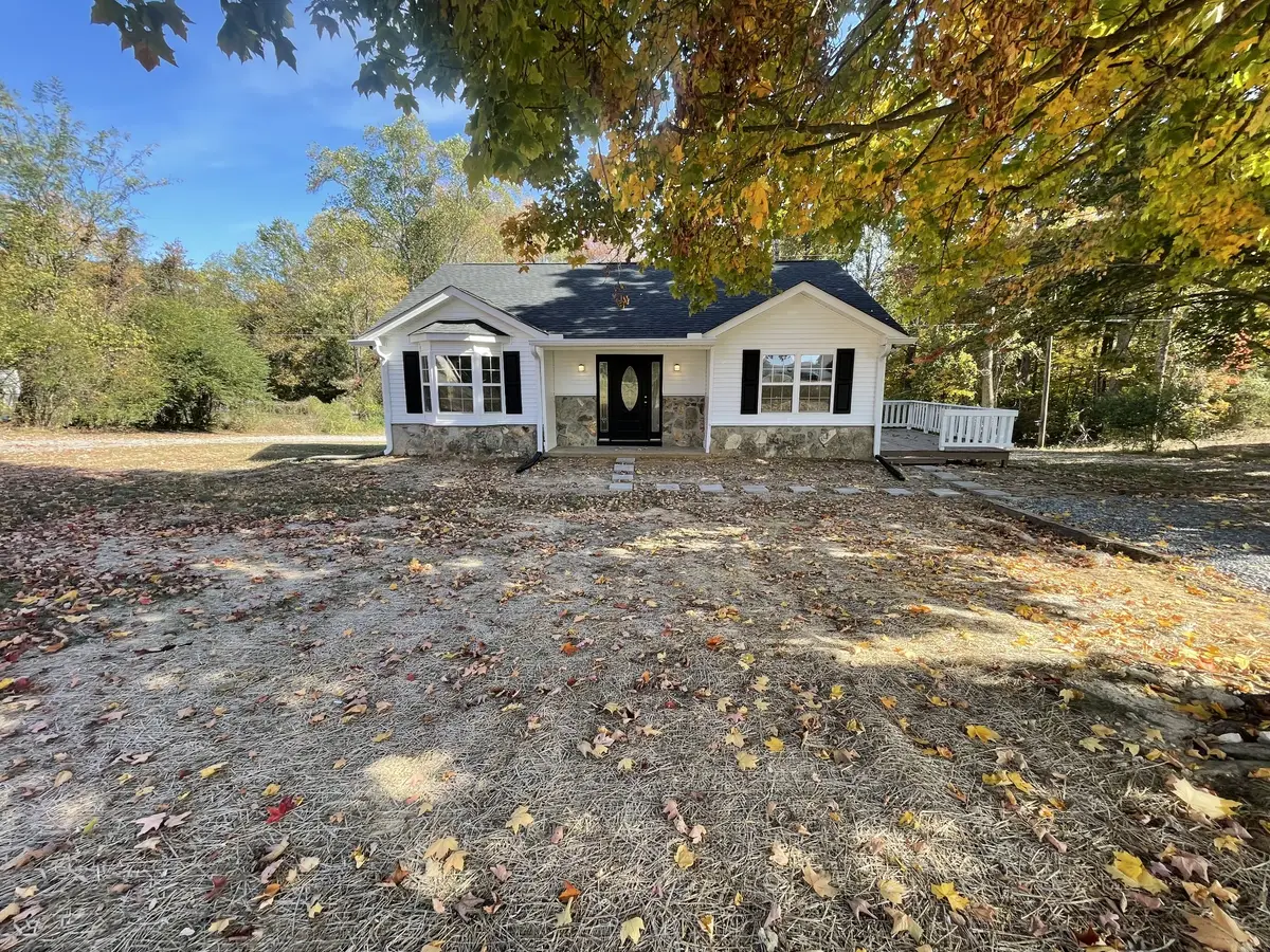 202 Gammons Ln, Lafayette, TN 37083 - #1
