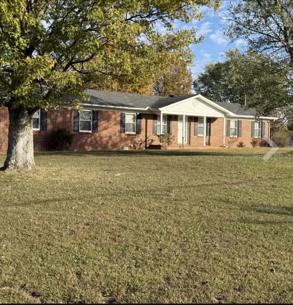 3912 Smithville Hwy, McMinnville, TN 37110