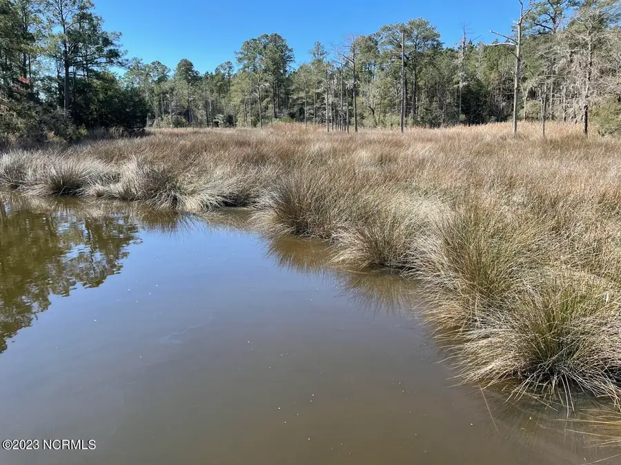 330, 211 Garbacon Drive, Beaufort, NC 28516 - Image #3