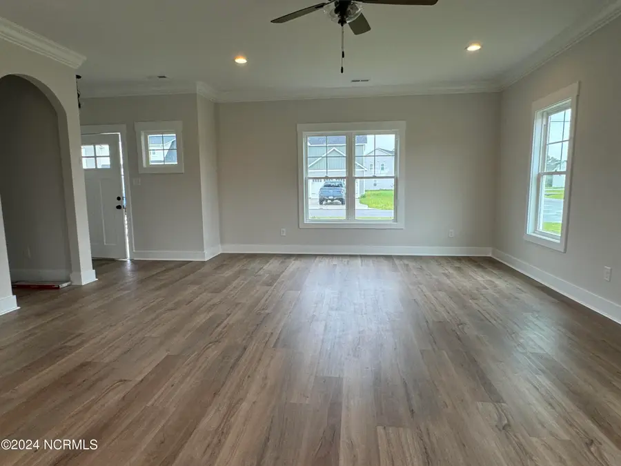 401 Bay Harbor Court, Hubert, NC 28539 - Image #2