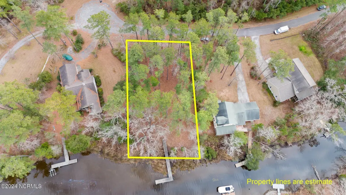 7013 Fairwinds Drive, Oriental, NC 28571 - Image #1