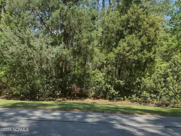 5303 Trade Winds Road, New Bern, NC 28560