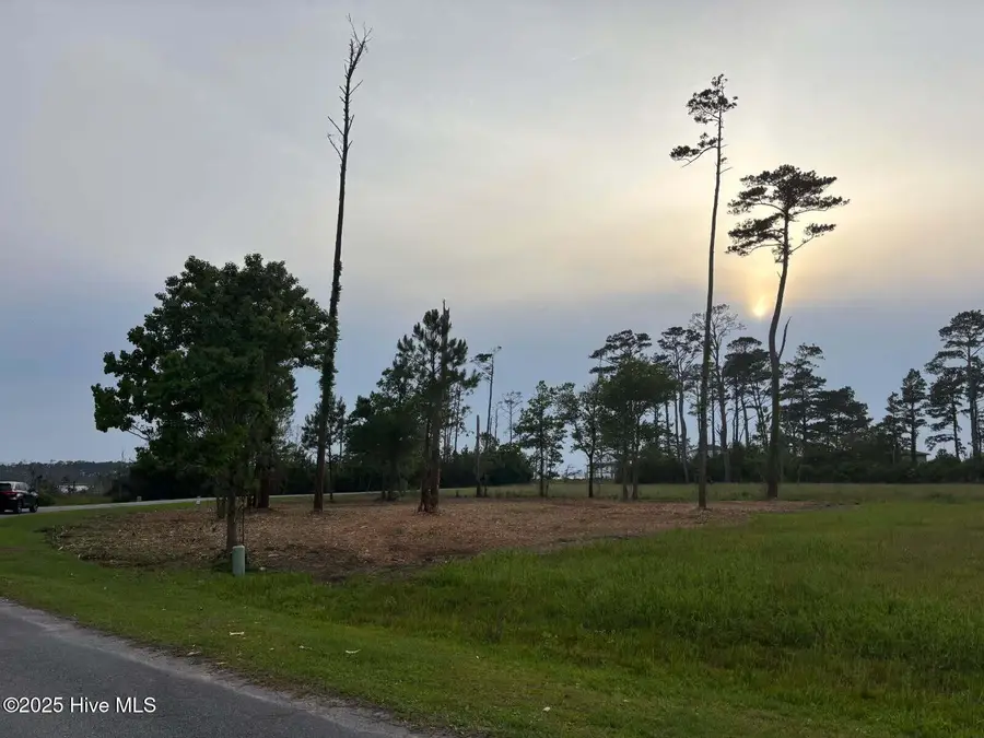 202 Leeward Lane, Beaufort, NC 28516 - Image #2