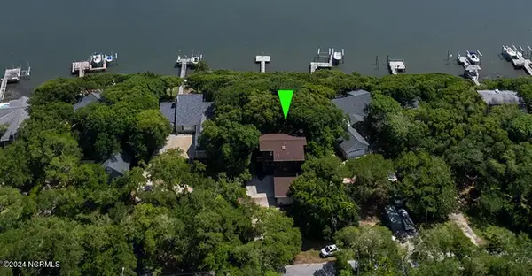 113 Hoop Pole Creek Drive, Atlantic Beach, NC 28512