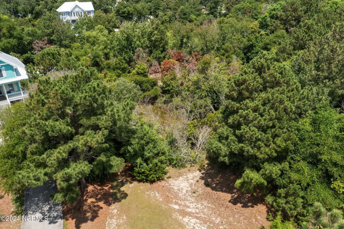 302 Governor Safford Lane, Emerald Isle, NC 28594 - Image #1