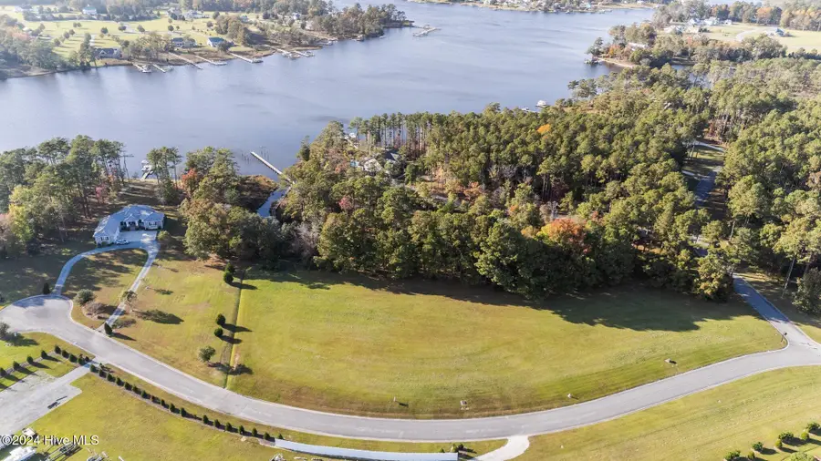 572 Dawson Creek Boulevard, Oriental, NC 28571 - Image #2