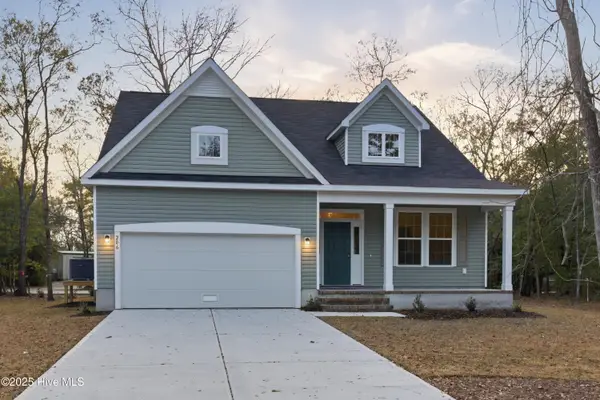 206 Chateau Drive, New Bern, NC 28560