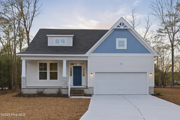 218 Chateau Drive, New Bern, NC 28560