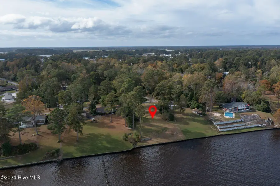 2108 Neuse Cliffs Drive, New Bern, NC 28560 - Image #2