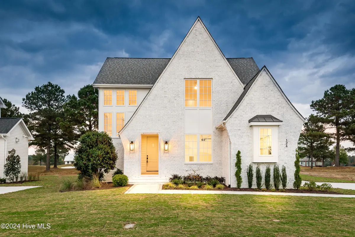 124 Pine Tree Point, Snow Hill, NC 28580 - Image #1