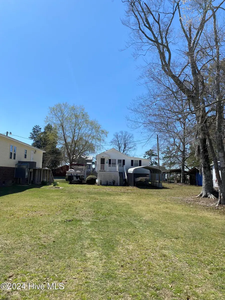 214 Swan Point Drive, Washington, NC 27889 - Image #2