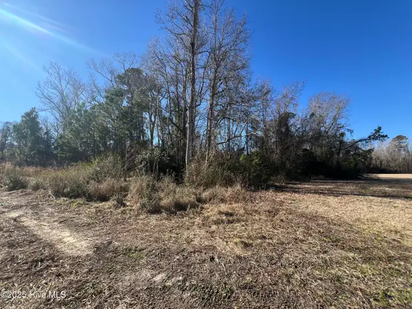 383 Ocean Highway E, Supply, NC 28462