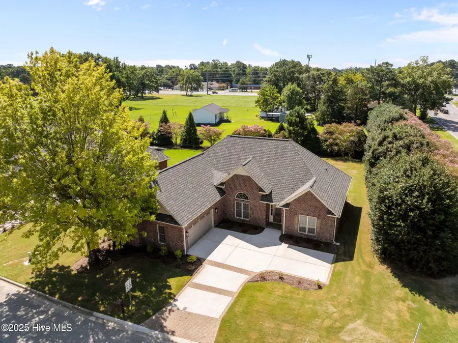 305 Jack Place, Winterville, NC 28590 - Image #2