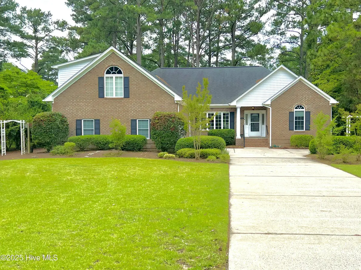 6104 Falcon Drive, New Bern, NC 28560 - Image #1