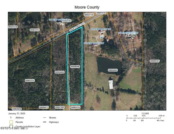 207 Hemp Street, Robbins, NC 27325