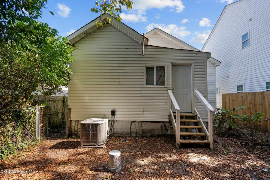 102 S 11th Street, Wilmington, NC 28401 - Image #3