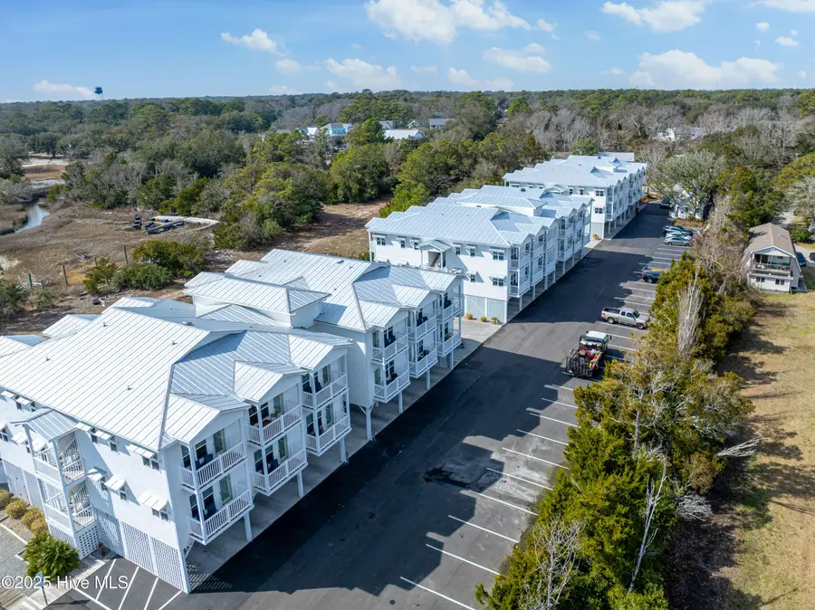 702 E Moore Street #207, Southport, NC 28461 - Image #2