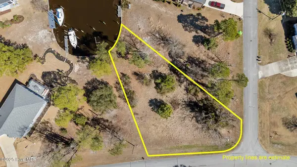 5900 Gondolier Drive, New Bern, NC 28560