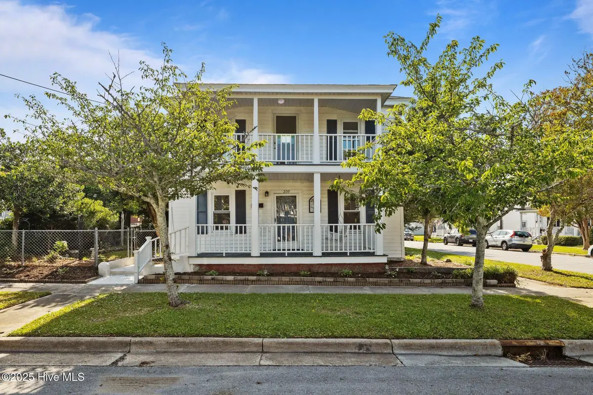209 N 8th Street, Morehead City, NC 28557 - Image #1