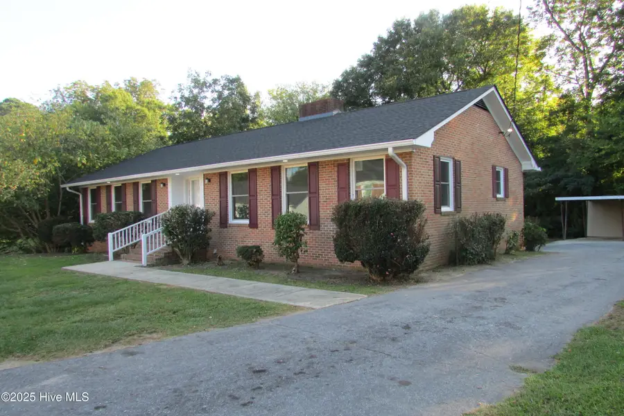 114 Eastover Avenue, Clinton, NC 28328 - Image #2