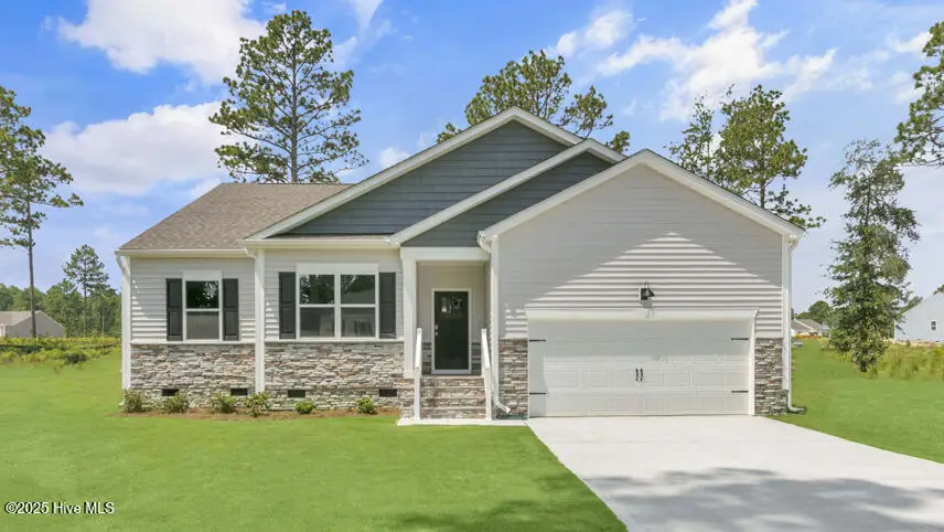 3120 Platinum Circle, West End, NC 27376 - Image #1