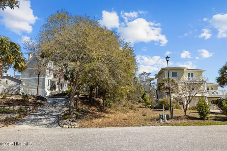 9814 Clarendon Drive, Emerald Isle, NC 28594 - Image #2