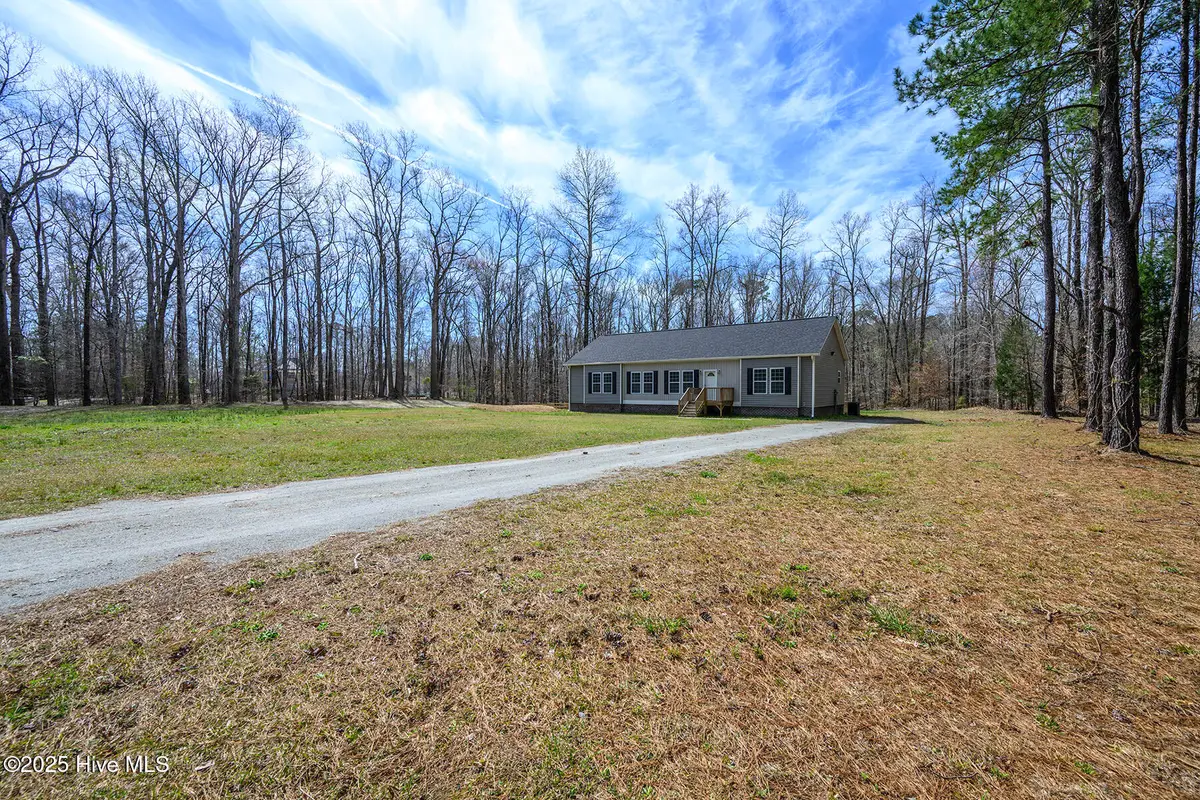 279 Skippers Lane Lane, New Bern, NC 28562 - Image #1